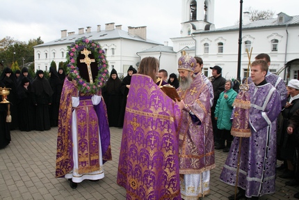 Крестный ход с Евфросиниевским Крестом